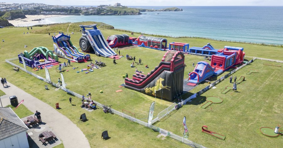 Happy days at Body Bounce bouncy castle fun park in Newquay!