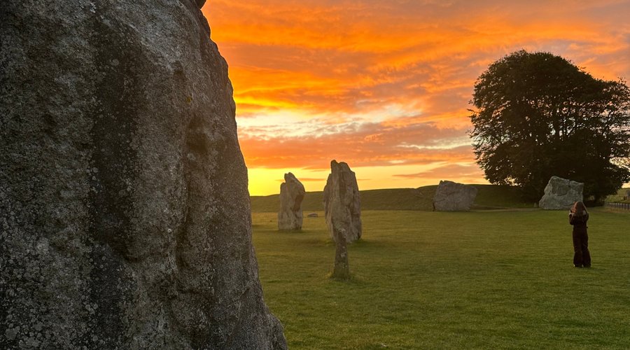 Sunrise in Avebury  The Avebury Stones on the Avenue, all of these photos are taken by myself, Donna, the very lucky owner of Elements of Avebury ❤️