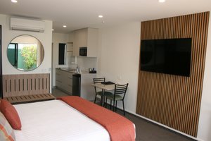 Room & Suite
