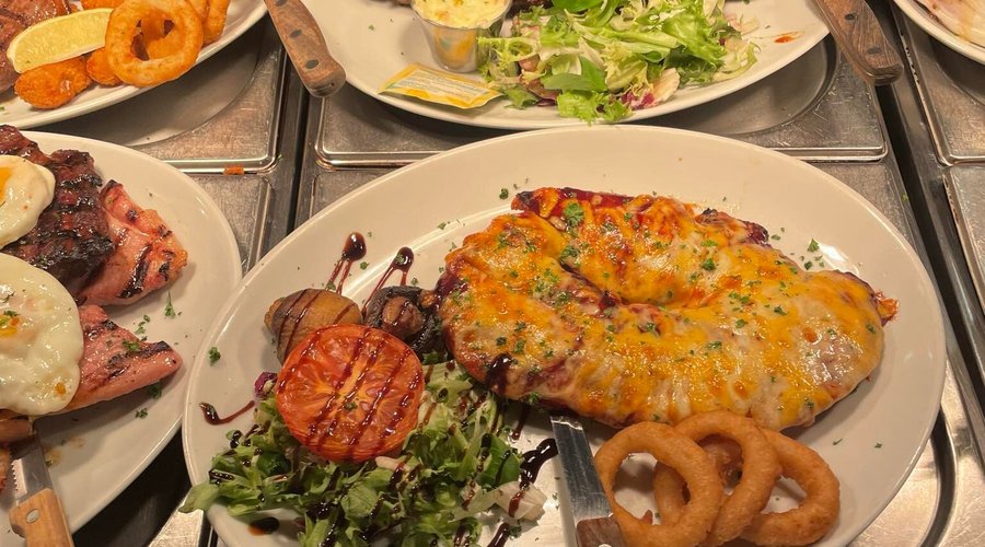 Smothered Gammon in the hunters style.