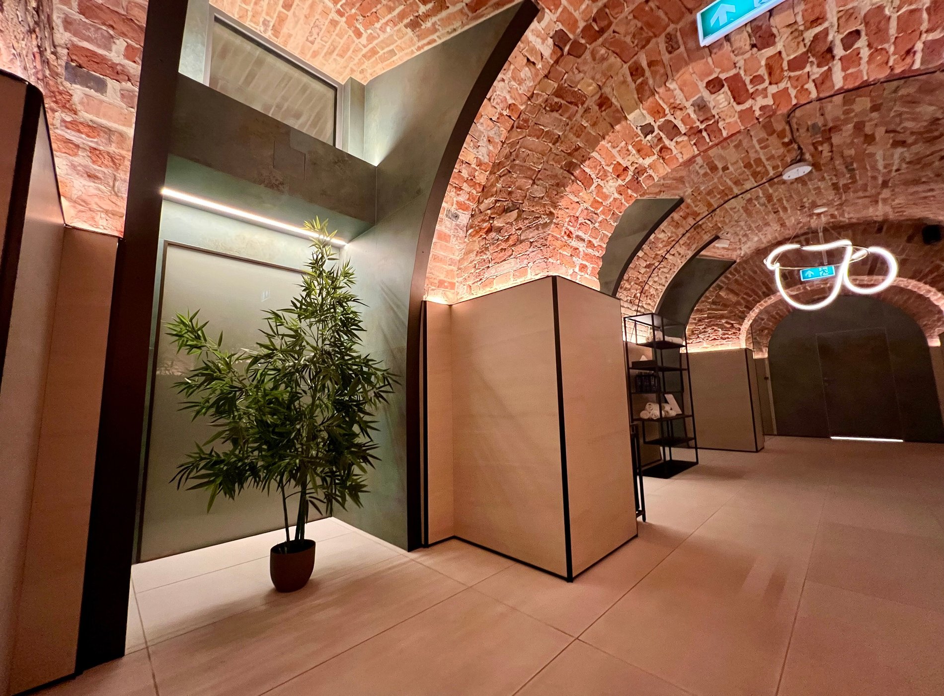 Hotel Verte, Warsaw, Autograph Collection by null