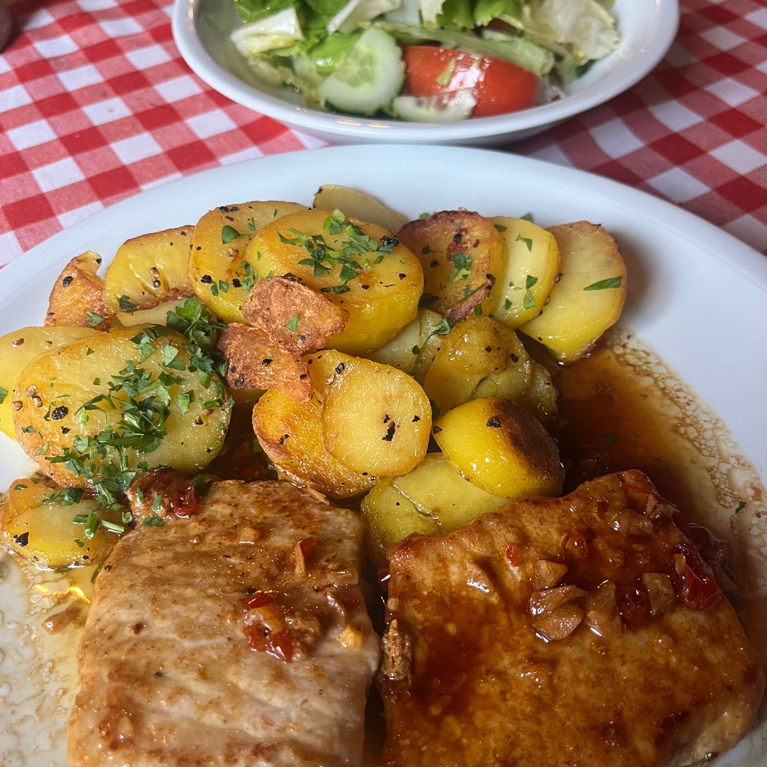 GASTHAUS ZUR MUHLE, Strasslach-Dingharting - Restaurant Reviews, Photos & Phone Number - Tripadvisor