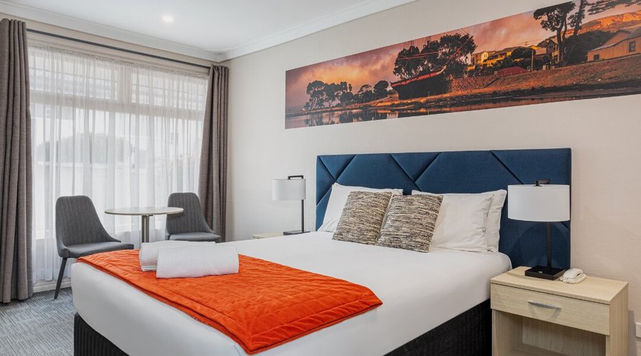 Executive Queen Suite