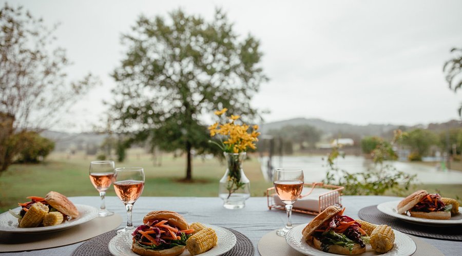 The Bluebush Cottage back patio & BBQ Area is a stunning spot to chat the afternoon away!