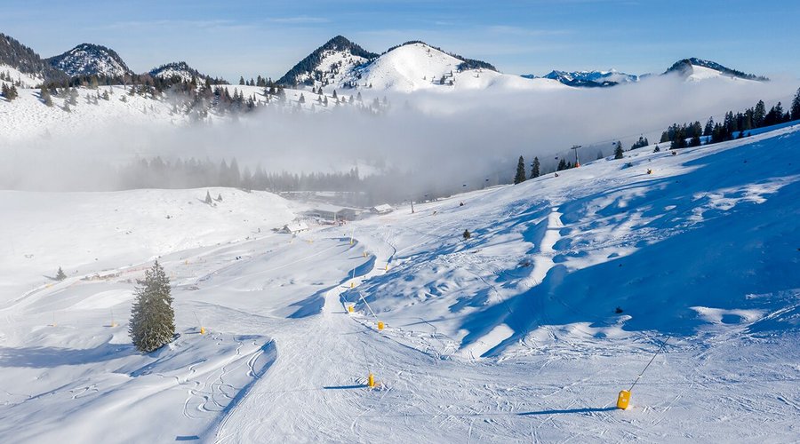 Mitten im Skiparadies Sudelfeld direkt ab dem Berghotel Sudelfeld.