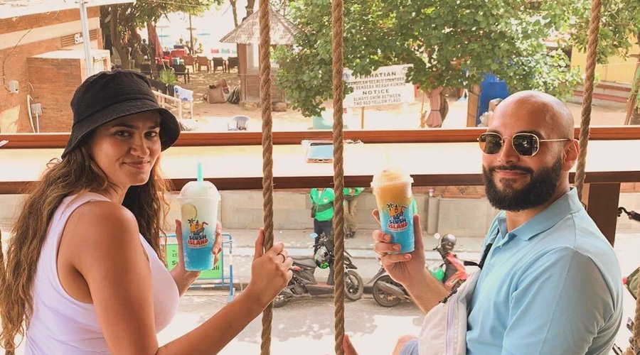🏝🛖 ARTISANAL SLUSHY BAR🍹🌭Originals & Cocktails; Dozens of Zesty Flavors. Hot Dogs & Cheesy Nachos. OPEN 10am-1am📍Beachwalk Mall Shop Front