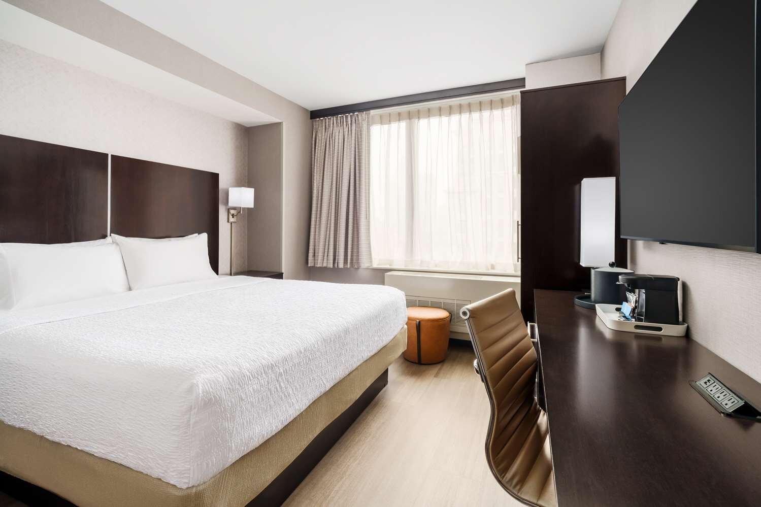 Decent room, too much pot and street noise - Review of Pod