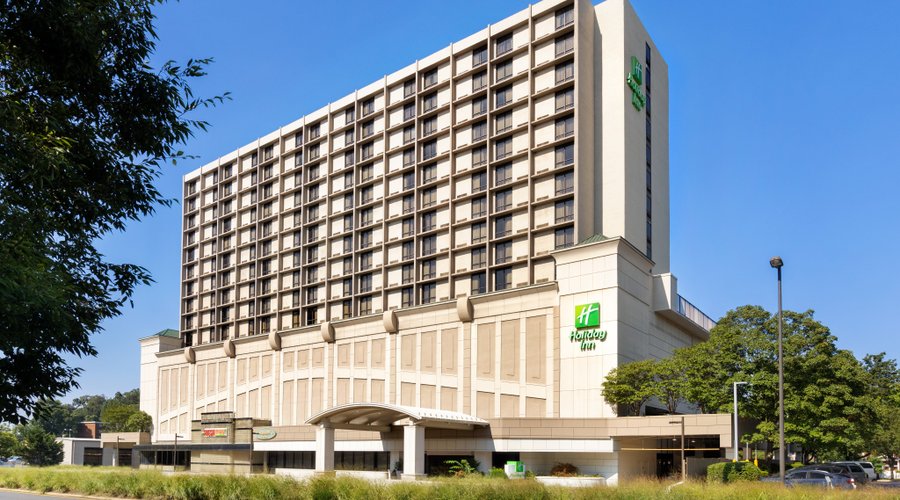Our hotel is less than 1 mile from Reagan National Airport (DCA).