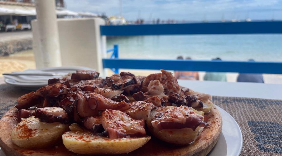 La Playita offers fresh, locally sourced seafood prepared with traditional Mediterranean flavors. Located right by the water, our restaurant provides an ideal setting for enjoying a memorable meal with a view.