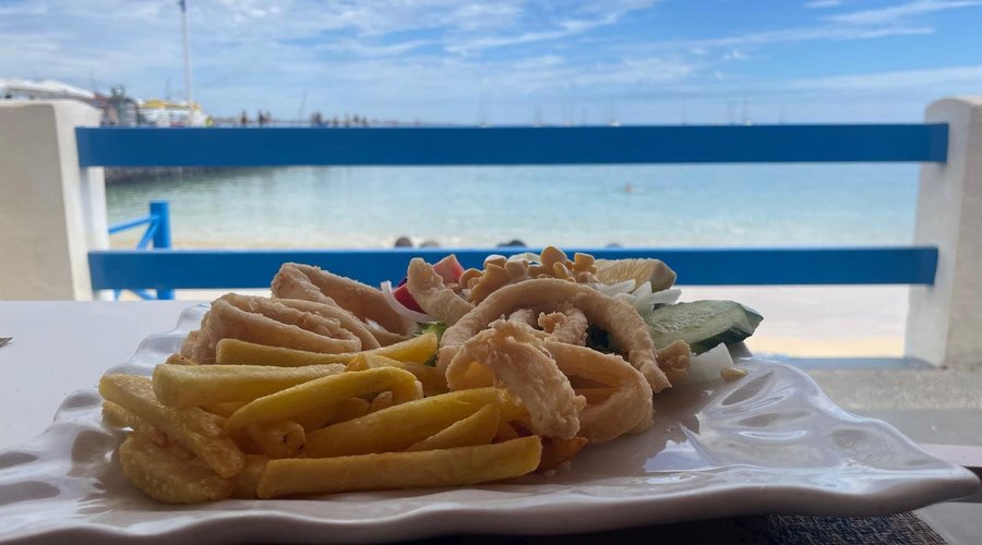 Our menu at La Playita is crafted to offer a mix of fresh seafood and flavorful accompaniments, making it a go-to destination for beachside dining in Fuerteventura.