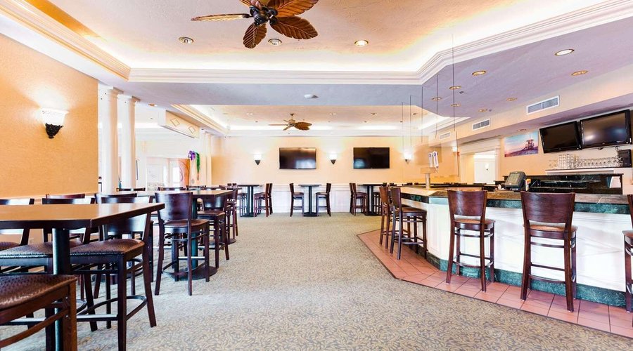 Coral Reef Lounge