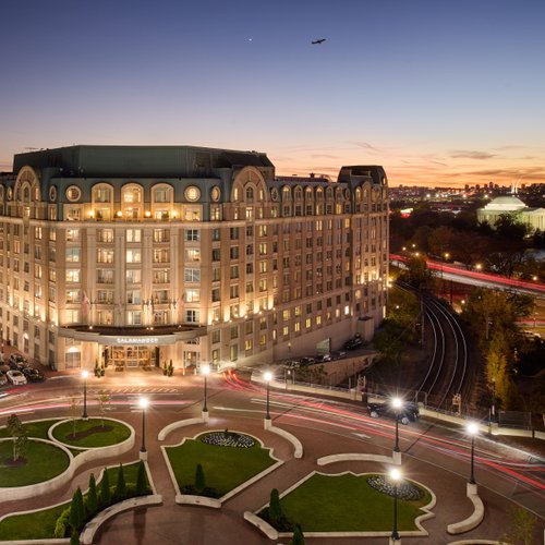 Hotels Closest To The Smithsonian In Washington Dc