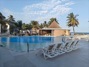 Pool und Strand