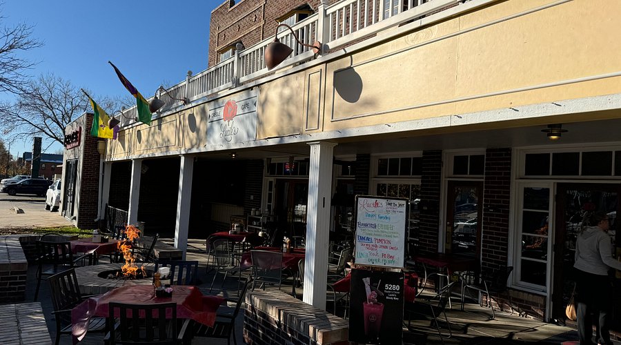 Lucile's Creole Cafe