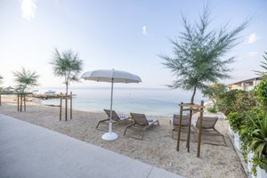 Piscina e praia