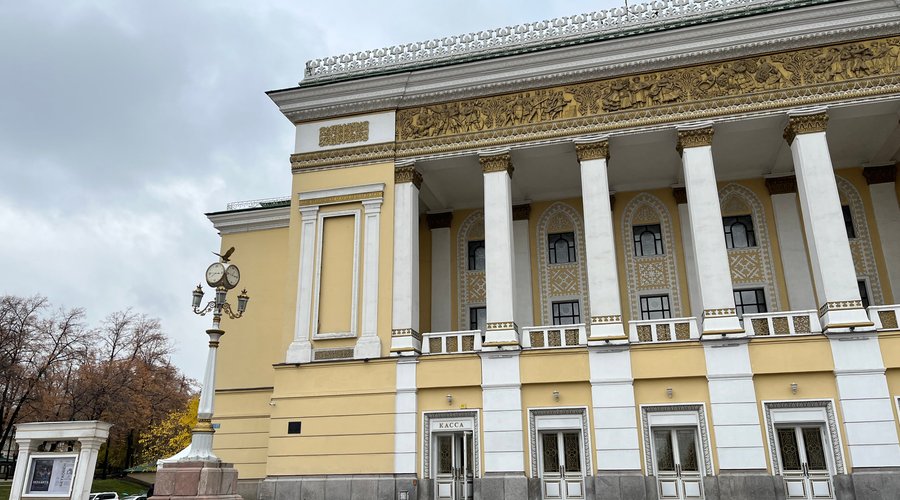 Алматы. Казахский национальный академический театр оперы и балета имени Абая. Ноябрь 2024 года