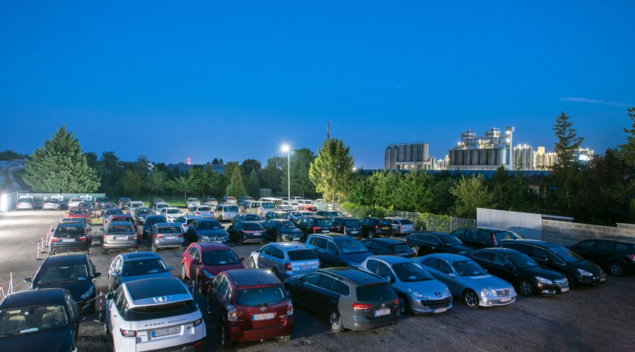Park Sleep and Fly Package 1  Übernachtung in einem Wohlfühl-Zimmer Reservierter Parkplatz  24h-Airport-Shuttle-Service 