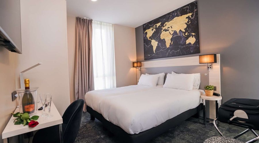 Guest room