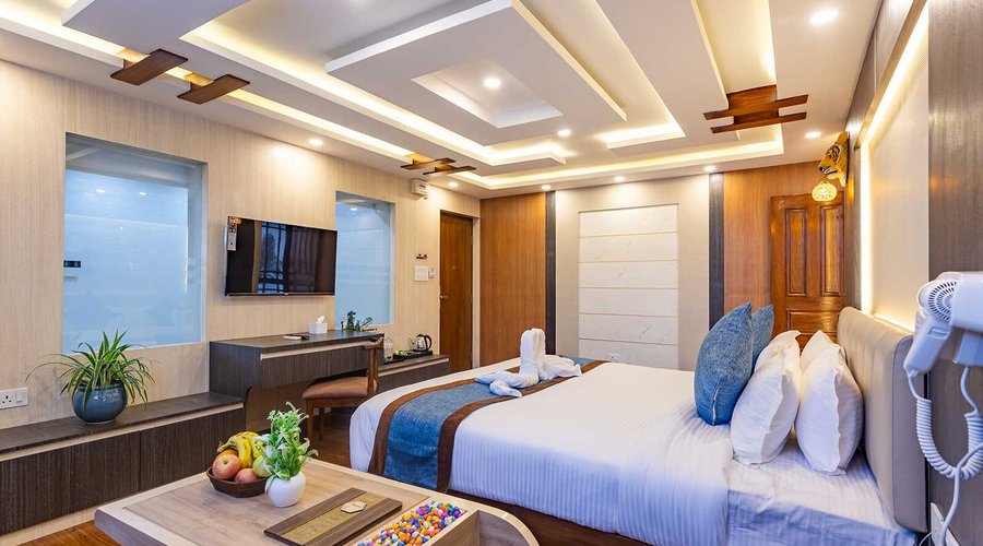 Spacious Comfort in Diana Suite