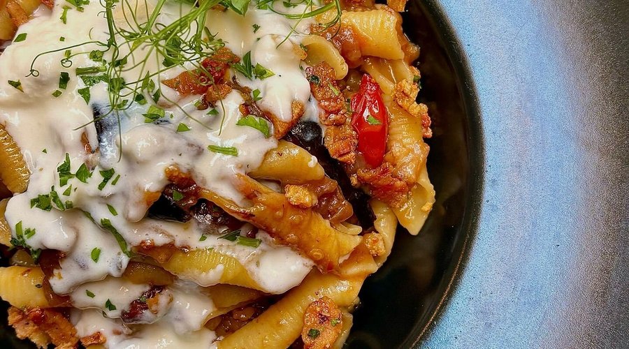 Cheesy Noodles with Beef and Veggies (Noodles al Formaggio con Manzo e Verdure)