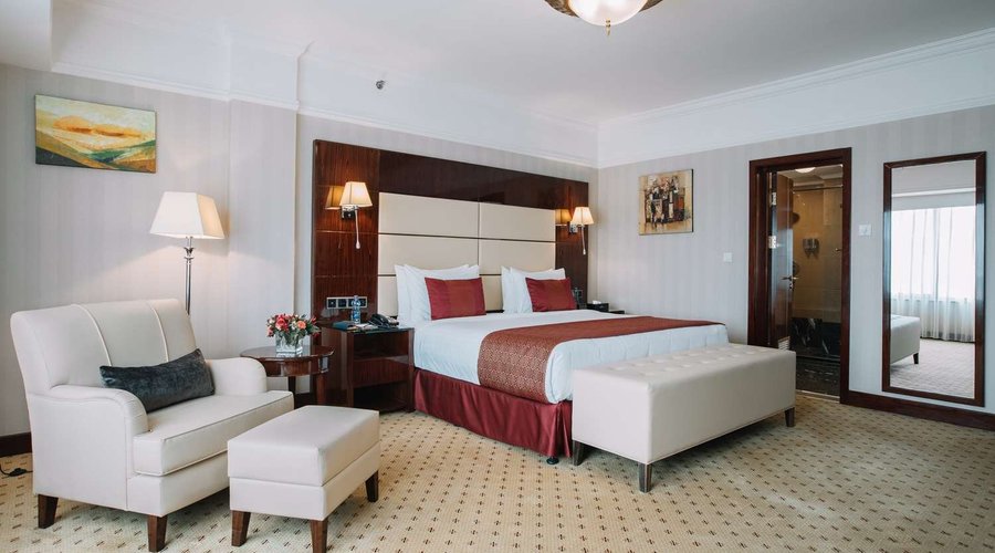 GOLDEN TULIP ROOM BY ARON SIMENH