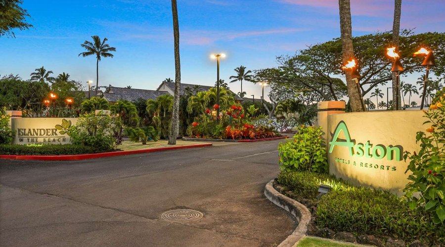 Aston Islander on the Beach - Property Entrance
