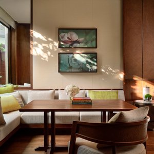 1 King Bed Garden Studio
