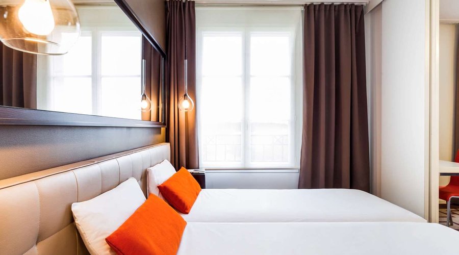 Guest room