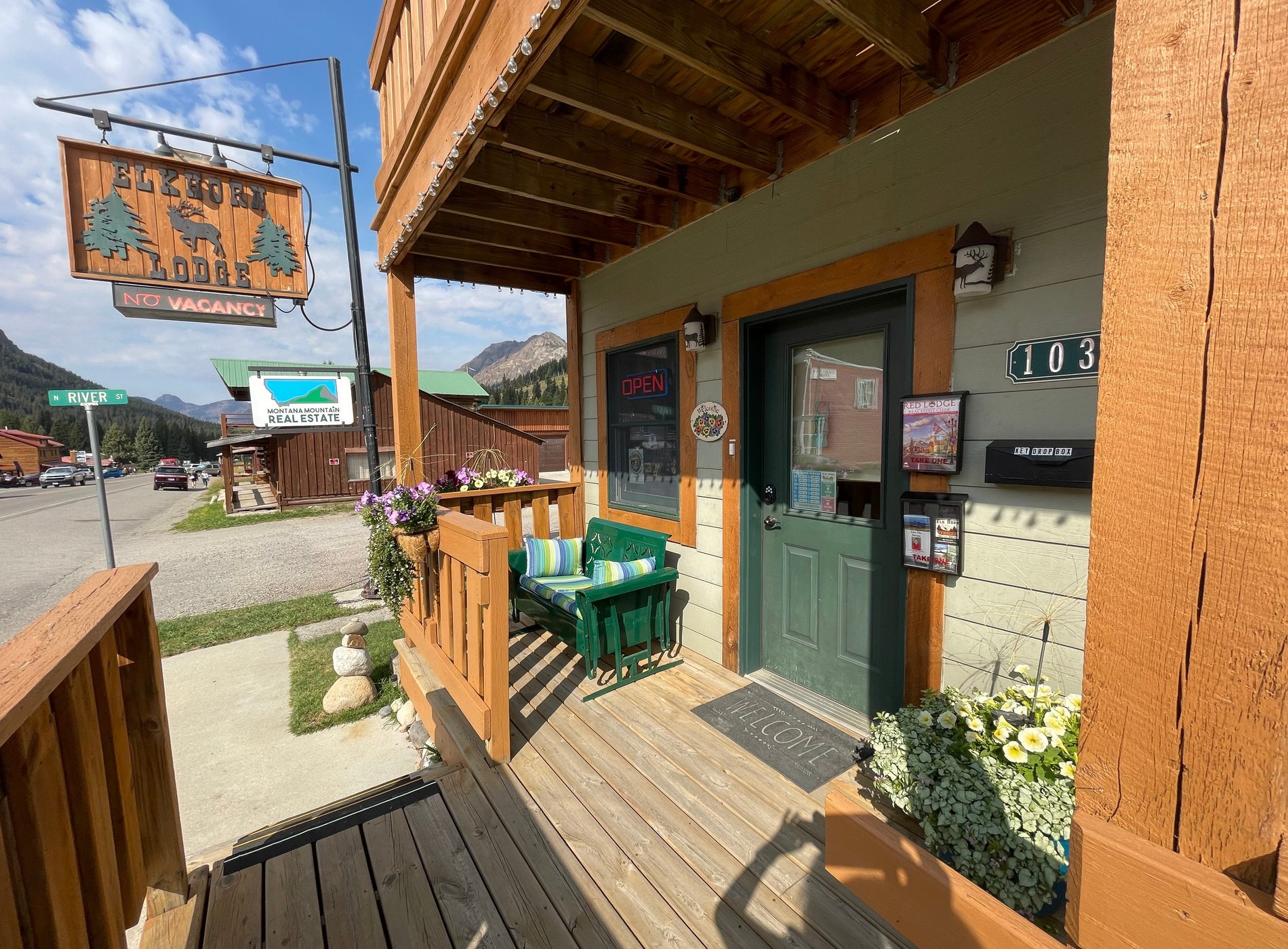 Elk Horn Lodge by null