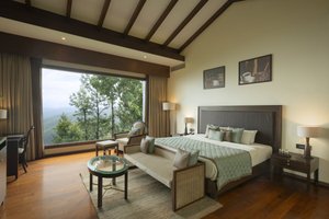 Room & Suite