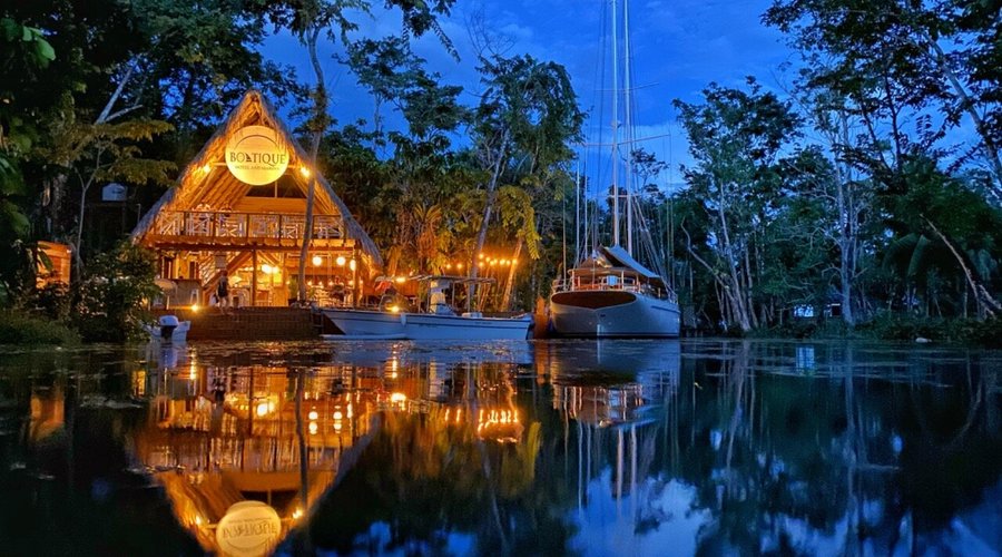 View of the hotel entrance from water. 