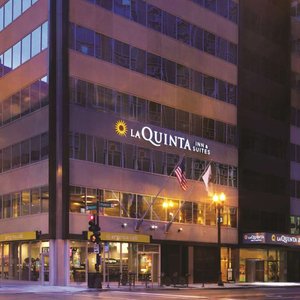 La Quinta Inn & Suites By Wyndham Chicago Downtown in Chicago