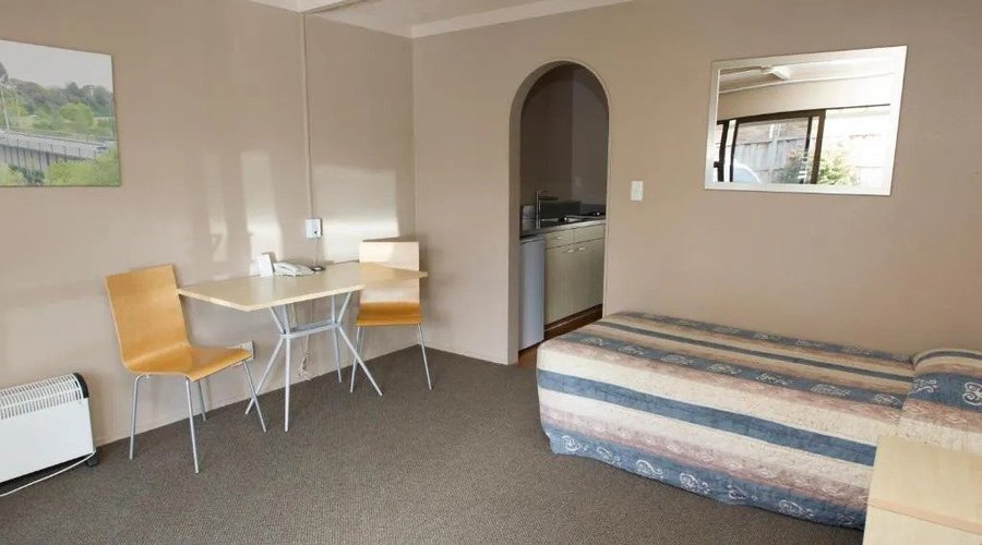One Bedroom Apartment