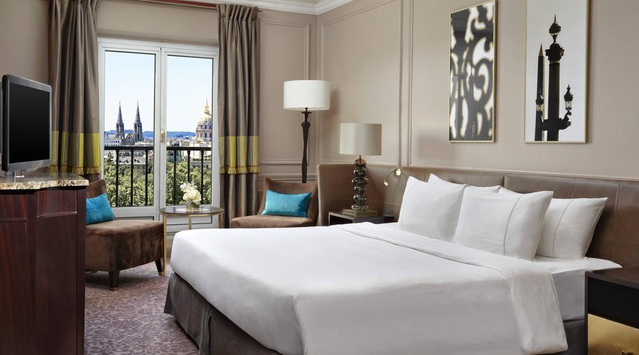 Ambassador Suite - Guest Room
