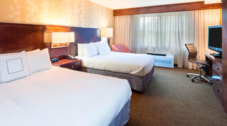 Queen/Queen Guest Room