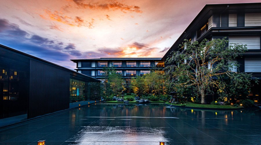 Evening garden image