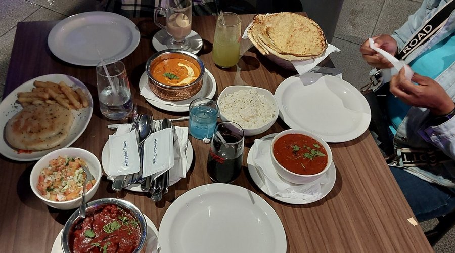 We had the chicken schwarma, butter chicken with garlic naan, mince curry with garlic naan, and mutton curry with basmati rice.  Really good food and ambiance. Excellent service from pleasant staff and management.