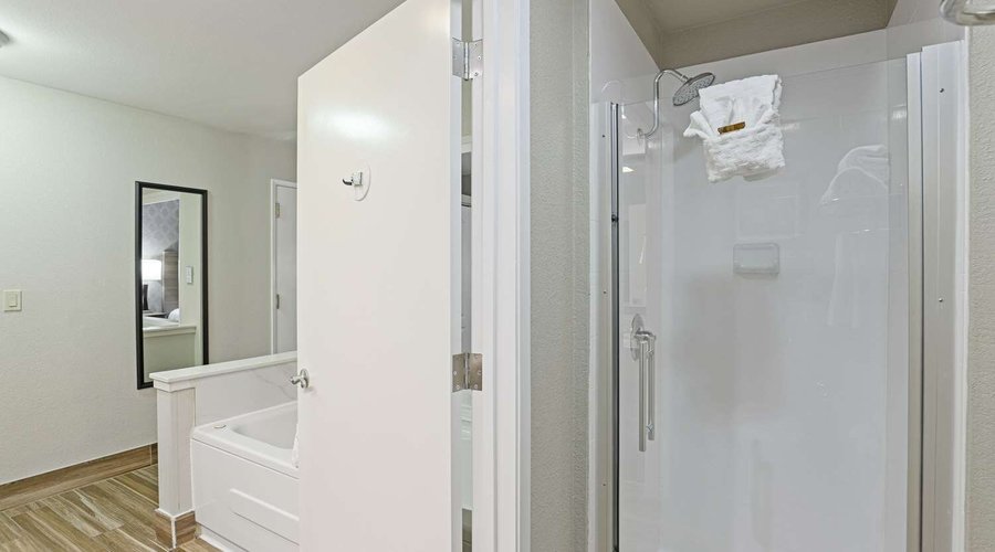 King fire place suite