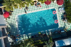 Piscine et plage