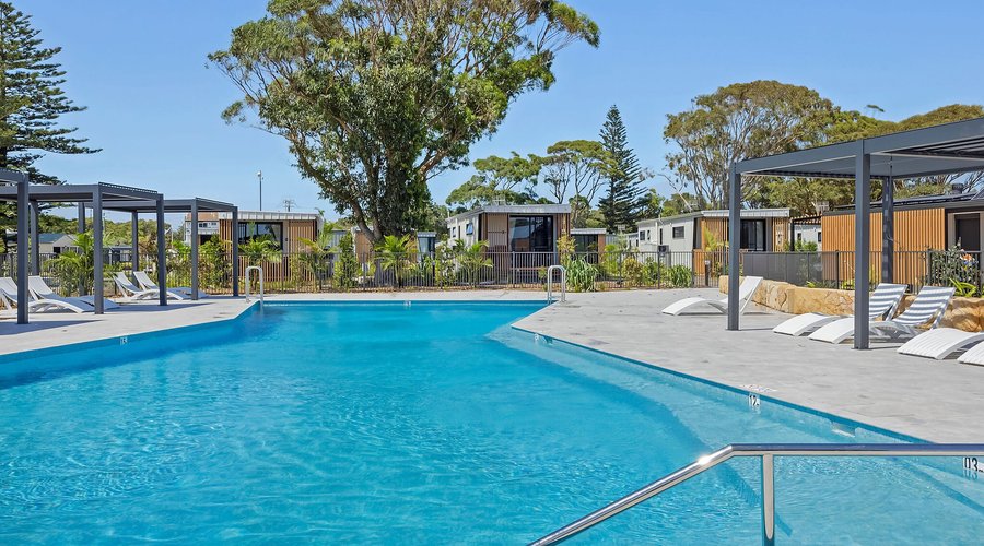 Hawks Nest Pool area