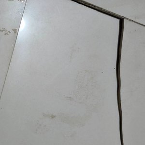 cracked tile
