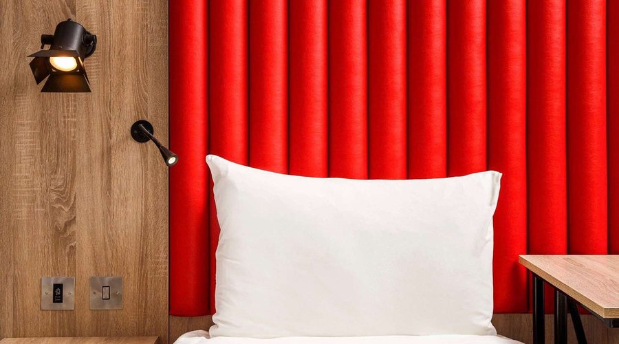 Guest room
