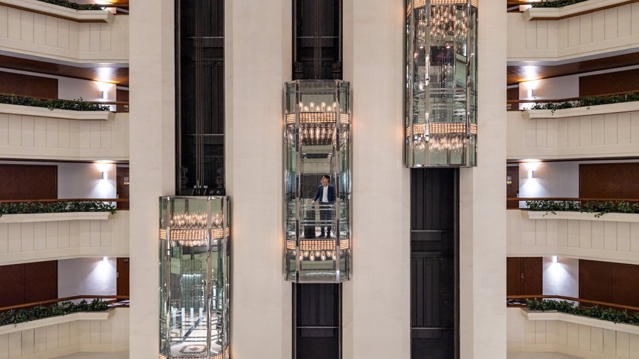 Sophisticated Atrium Interior Design to Enhance Your Stay