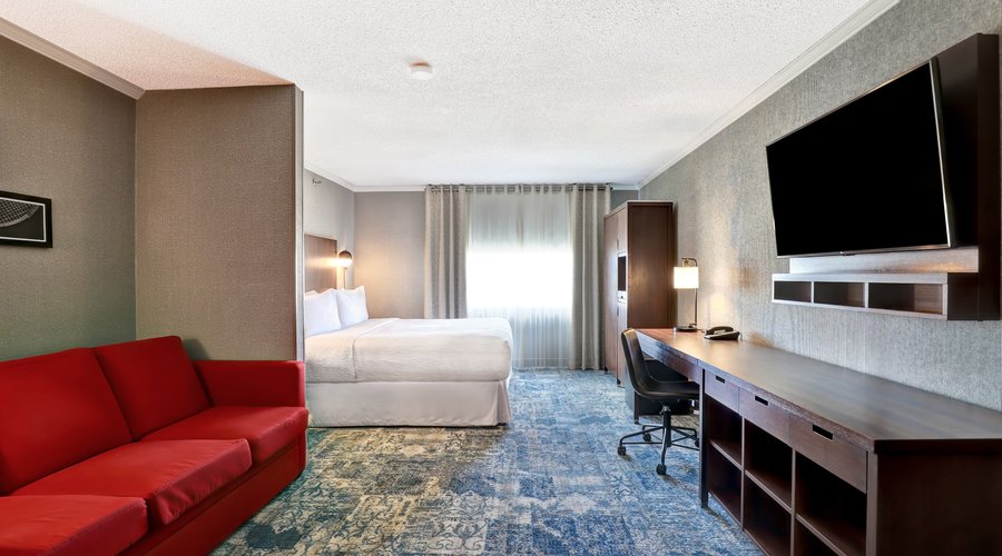 King Deluxe Guest Room