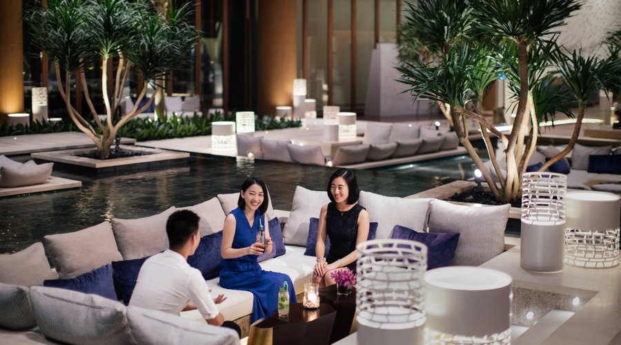 Lobby - Seating Area