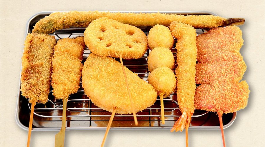 定番８本盛り　 Staple 8 skewer assortment (Beef/pork/onion/lotus root/quail egg/shrimp/red ginger/asparagus) We recommend our assortment of 8 staple skewers! You can order as many skewers as you like! You can choose to habe the same skewer or try a ner one.