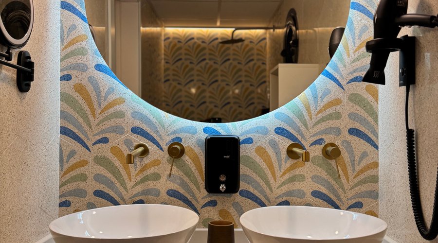 Baño recién reformado de las 8s