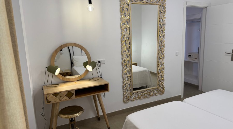 Nuestra amplia habitación en un apartamento de un dormitorio