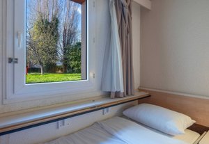 Room & Suite
