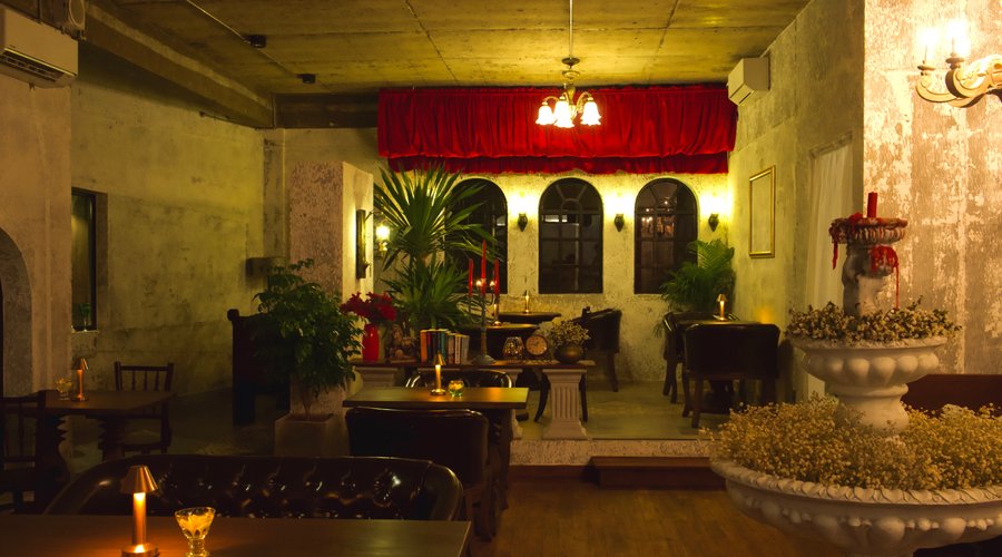 Our cozy old time jazz vibe.